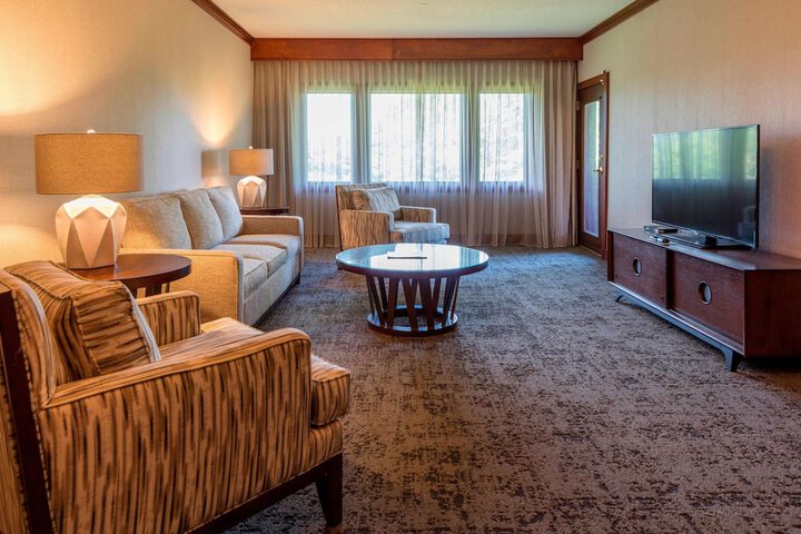 Room 27 of 46