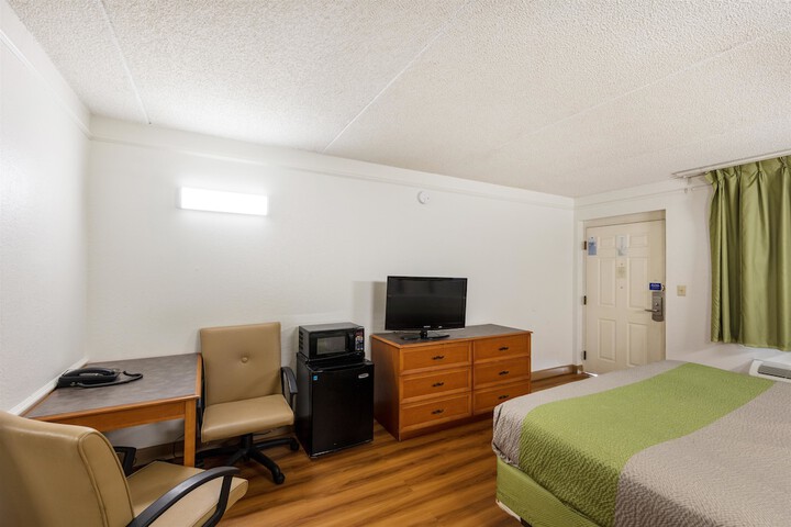 Room 32 of 34