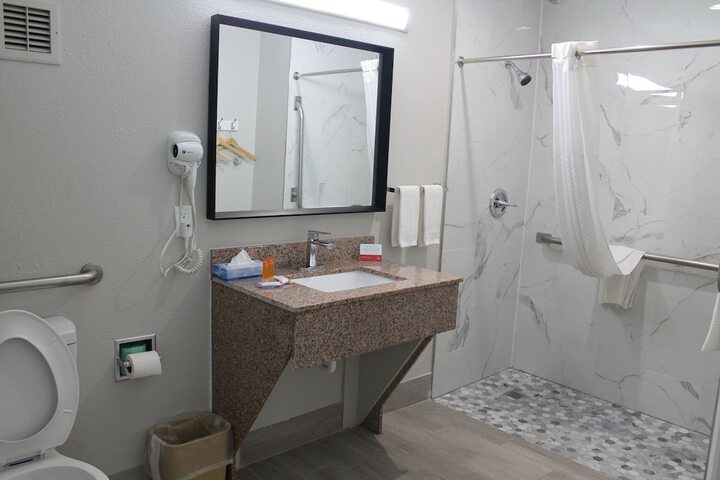 Room 15 of 42