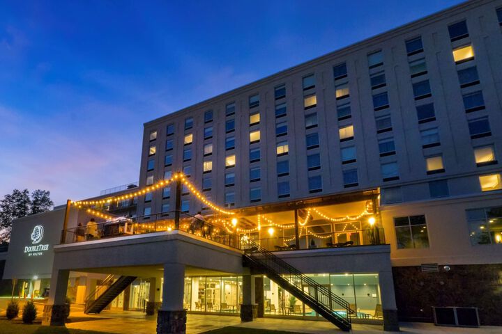 DoubleTree by Hilton Hotel Niagara Falls New York