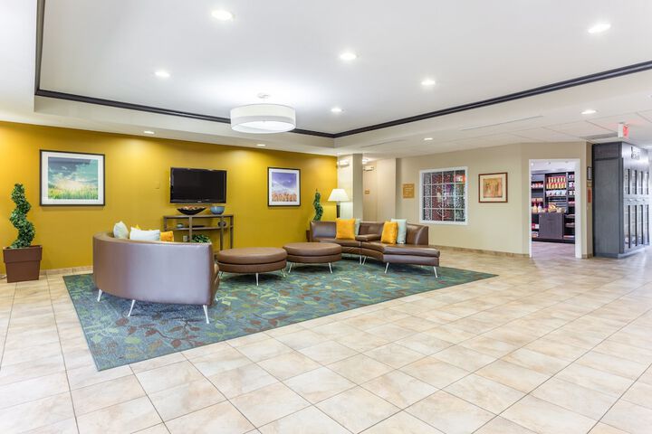 Hotel 8 of 37