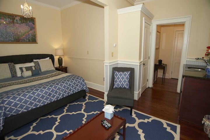 Room 106 of 183