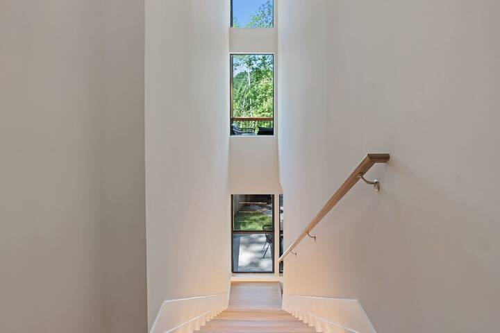 Zoka - Modern Mountain Retreat