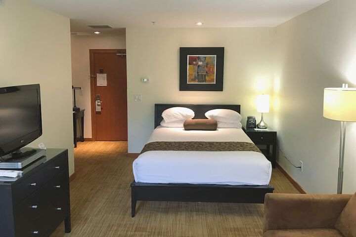 Room 13 of 131