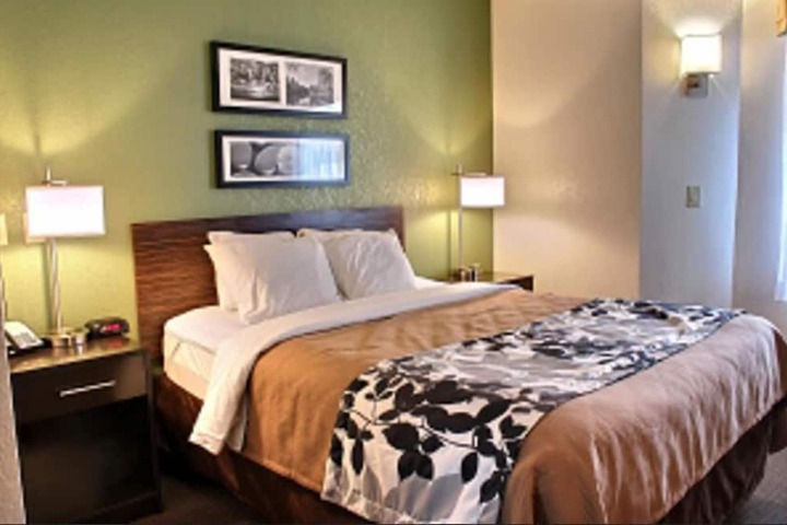 Room 21 of 51