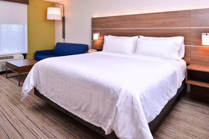 Room 34 of 67