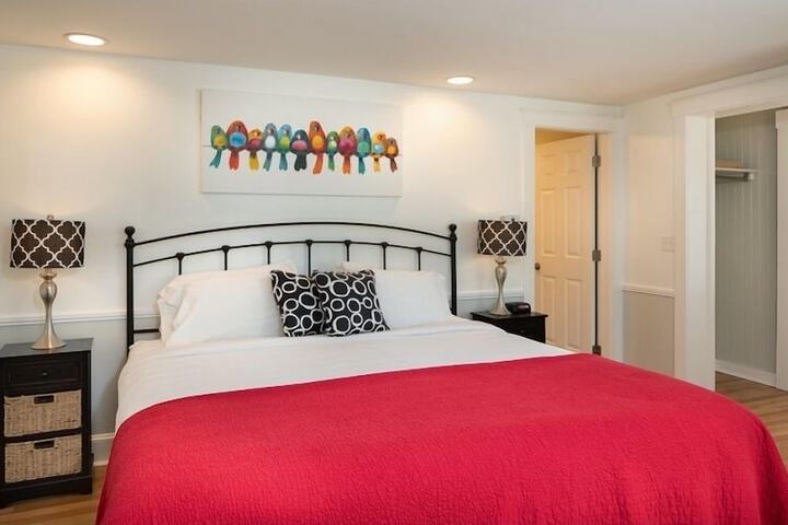 Glen Cove Inn & Suites