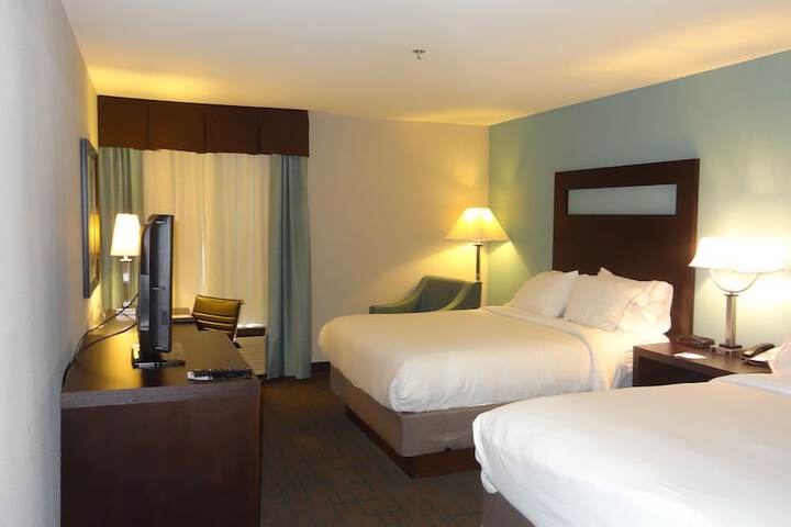Room 35 of 48