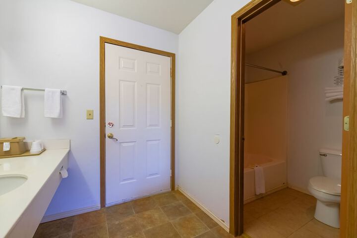 Room 19 of 111