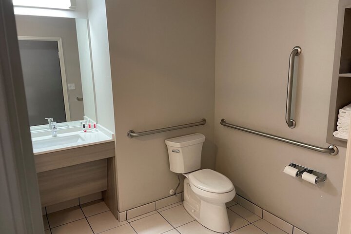 Room 20 of 35