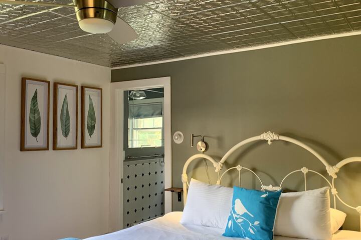 Room 30 of 44