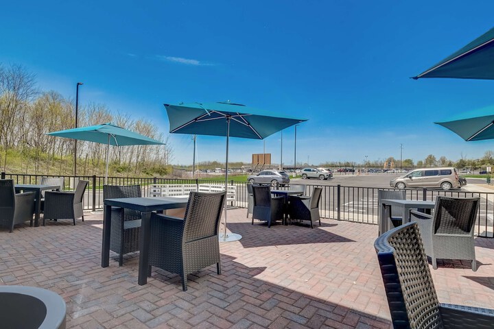 Terrace/Patio 42 of 44