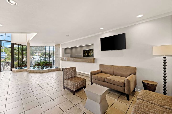 Hotel Interior 15 of 60