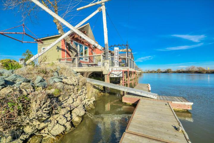 Year-round fishing boating, birding, 1 hr from SF
