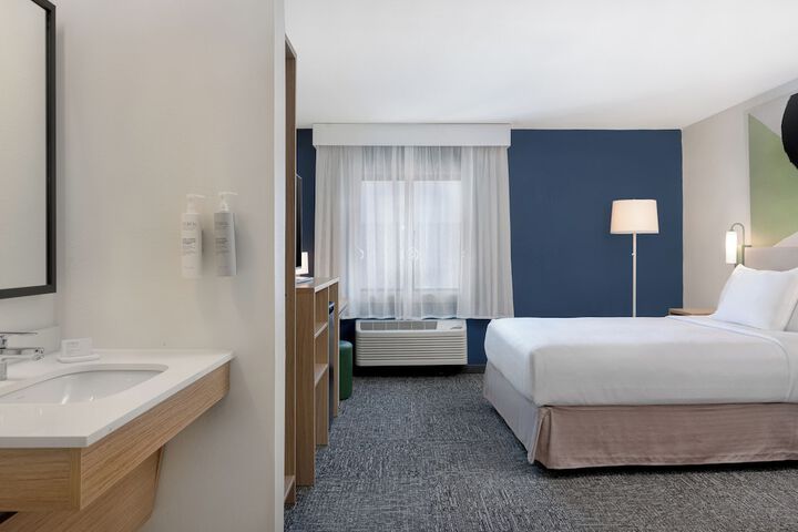 Room 25 of 31