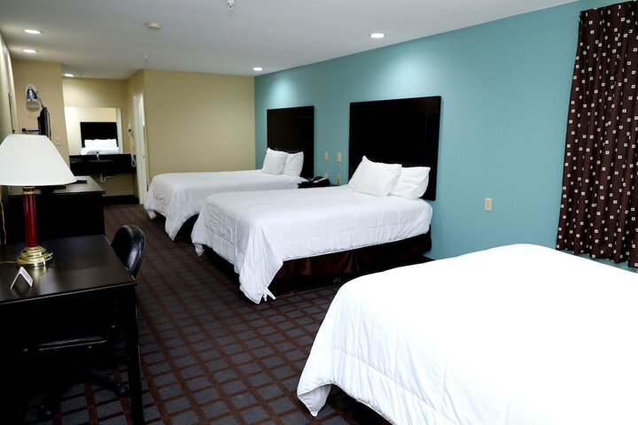 Room 28 of 40