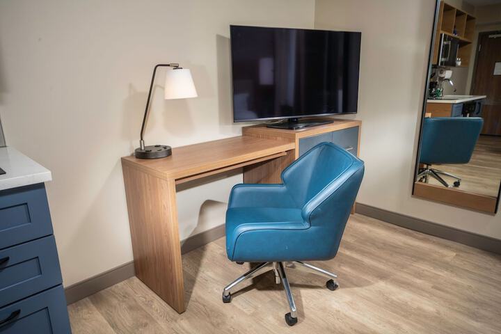 Room 15 of 37