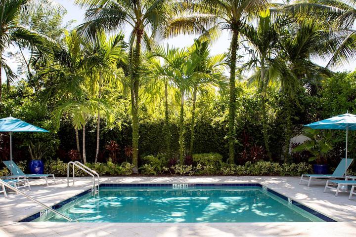 Tranquility Bay Beachfront Hotel and Resort