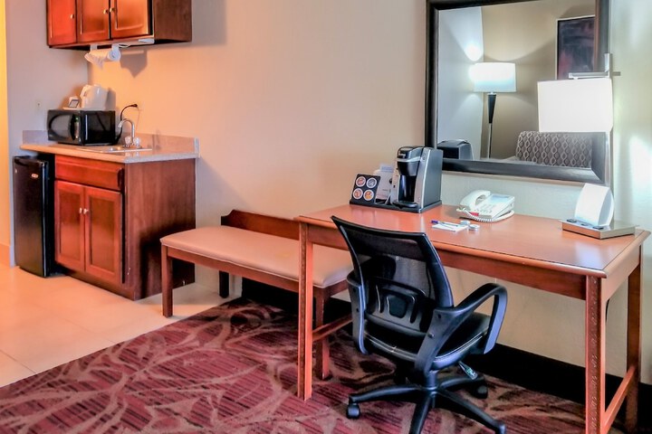 Room 32 of 45