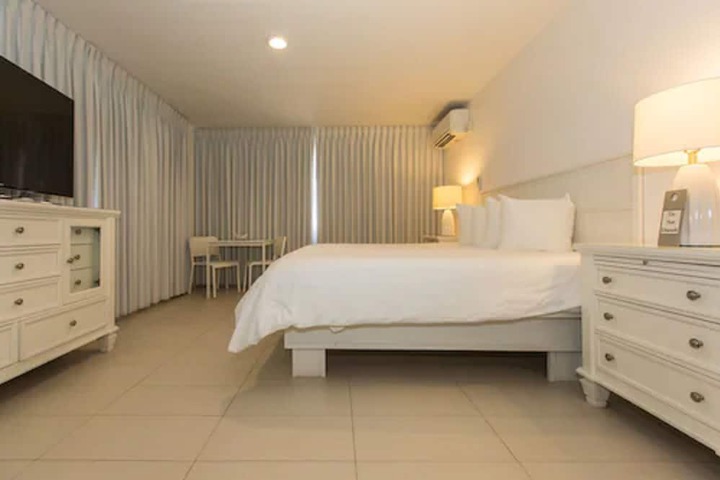 Room 18 of 50