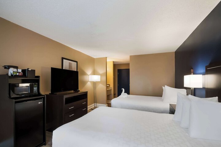 Room 17 of 27