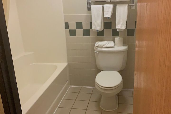 Room 8 of 20
