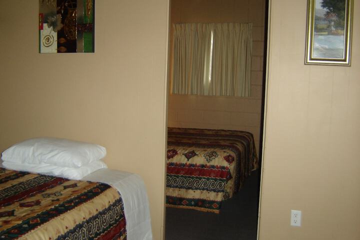 Room 34 of 40