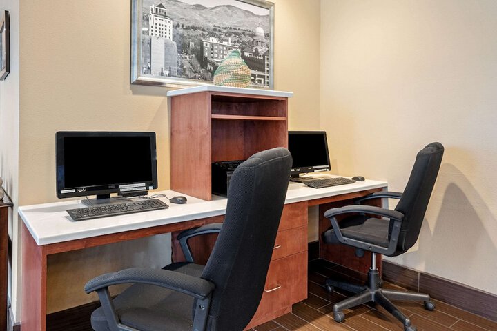 Business Center 42 of 42