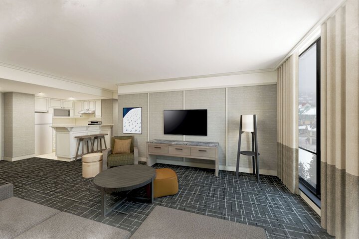 Room 32 of 67