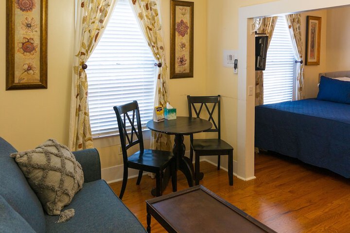 Room 15 of 52