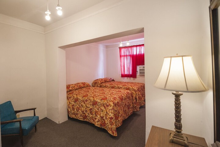 Room 83 of 97