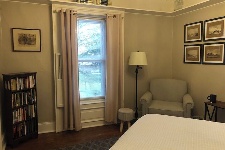 The Vine Bed & Breakfast LLC
