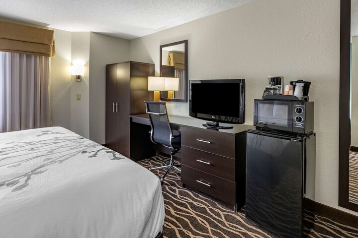 Room 18 of 29