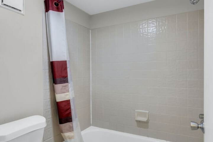 Room 15 of 32