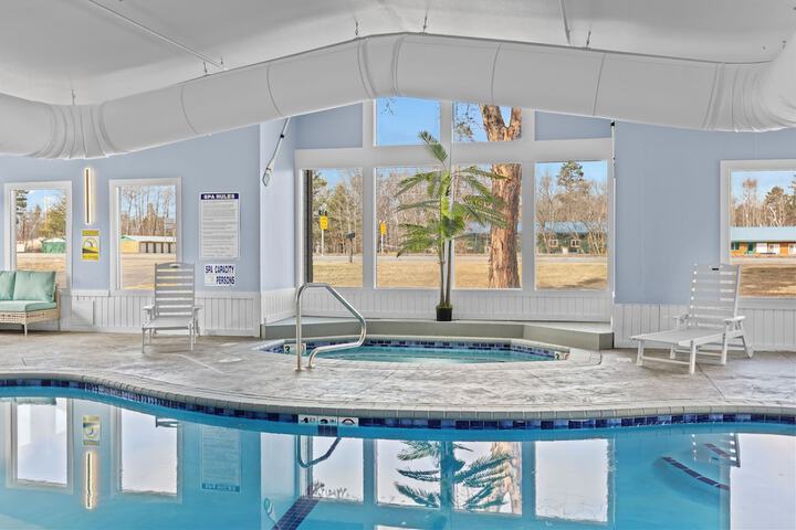 Nisswa Hotel and Suites