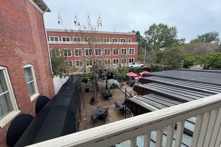 Hotel Exterior 142 of 142