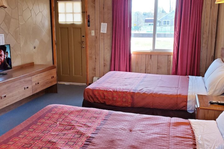 Room 82 of 107