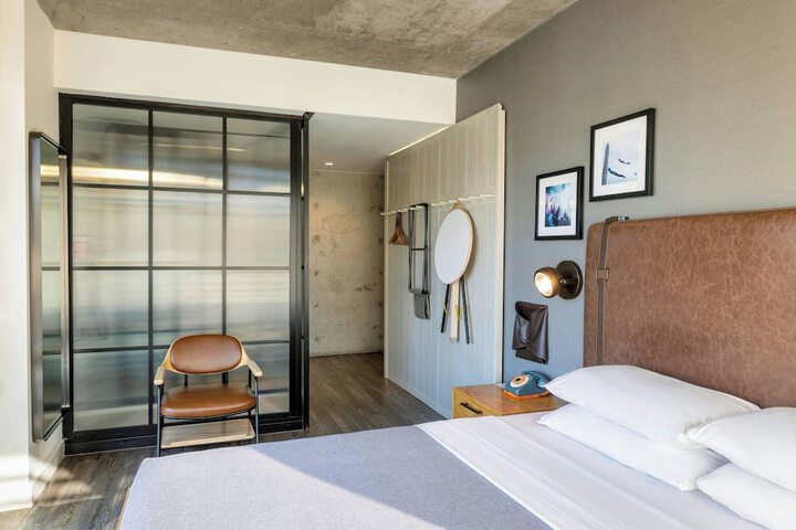 Room 57 of 103