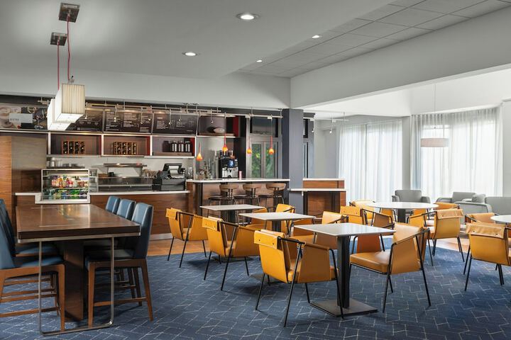 Courtyard by Marriott Dallas-Fort Worth / Bedford