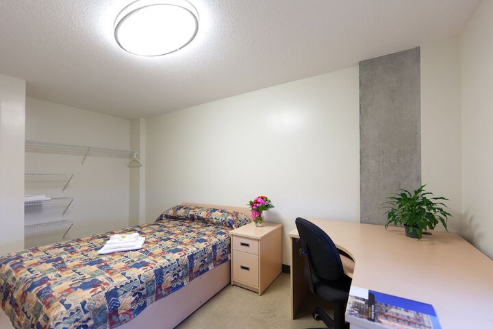 Room 64 of 80