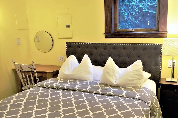 Room 25 of 44