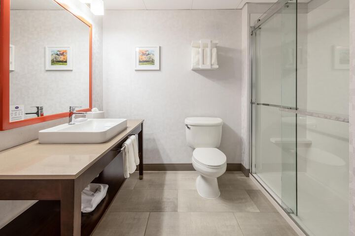 Hampton Inn & Suites Newark Airport Elizabeth