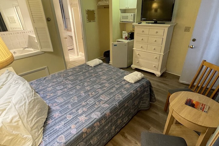 Beau Rivage Motel