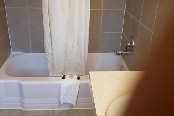 Room 21 of 37
