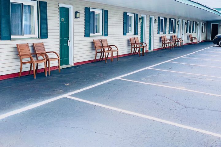 Hotel 4 of 63