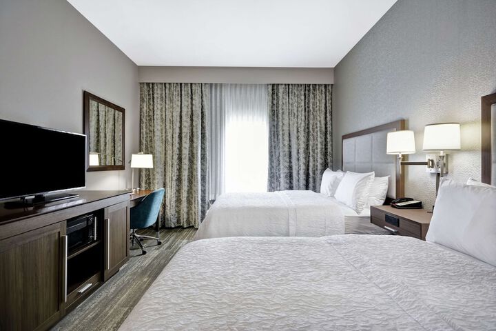 Room 40 of 61
