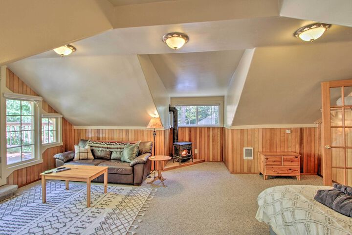 Owls Nest Studio w / Hot Tub: Hike Nearby!