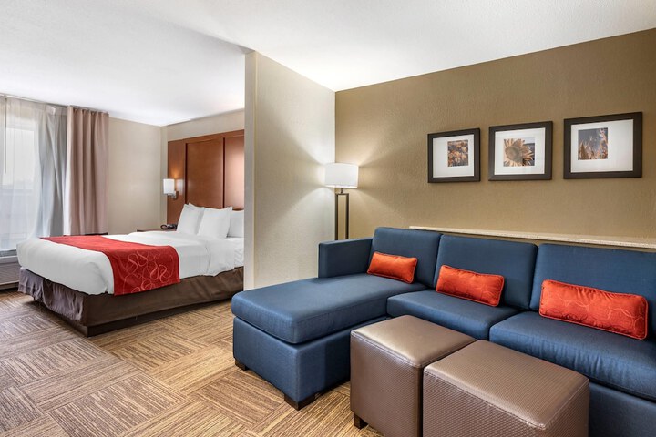 Comfort Suites Urbana Champaign University Area