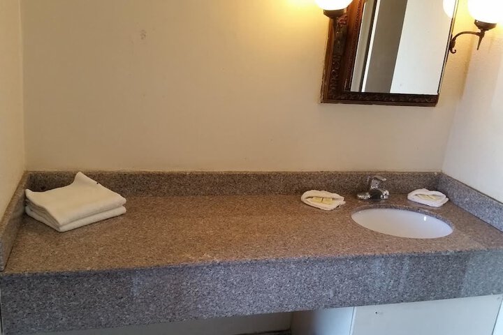 Room 18 of 36