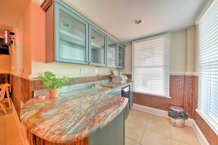 Manteo Waterfront Resort Home w / 30-ft Dock!